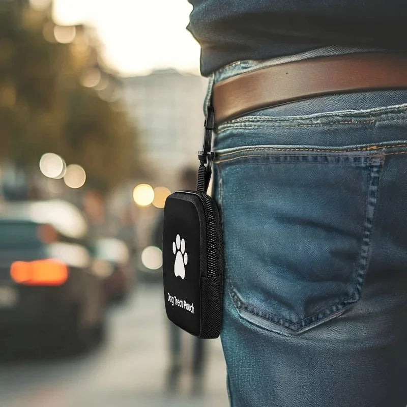 Spill-Proof Zip Treat Pouch